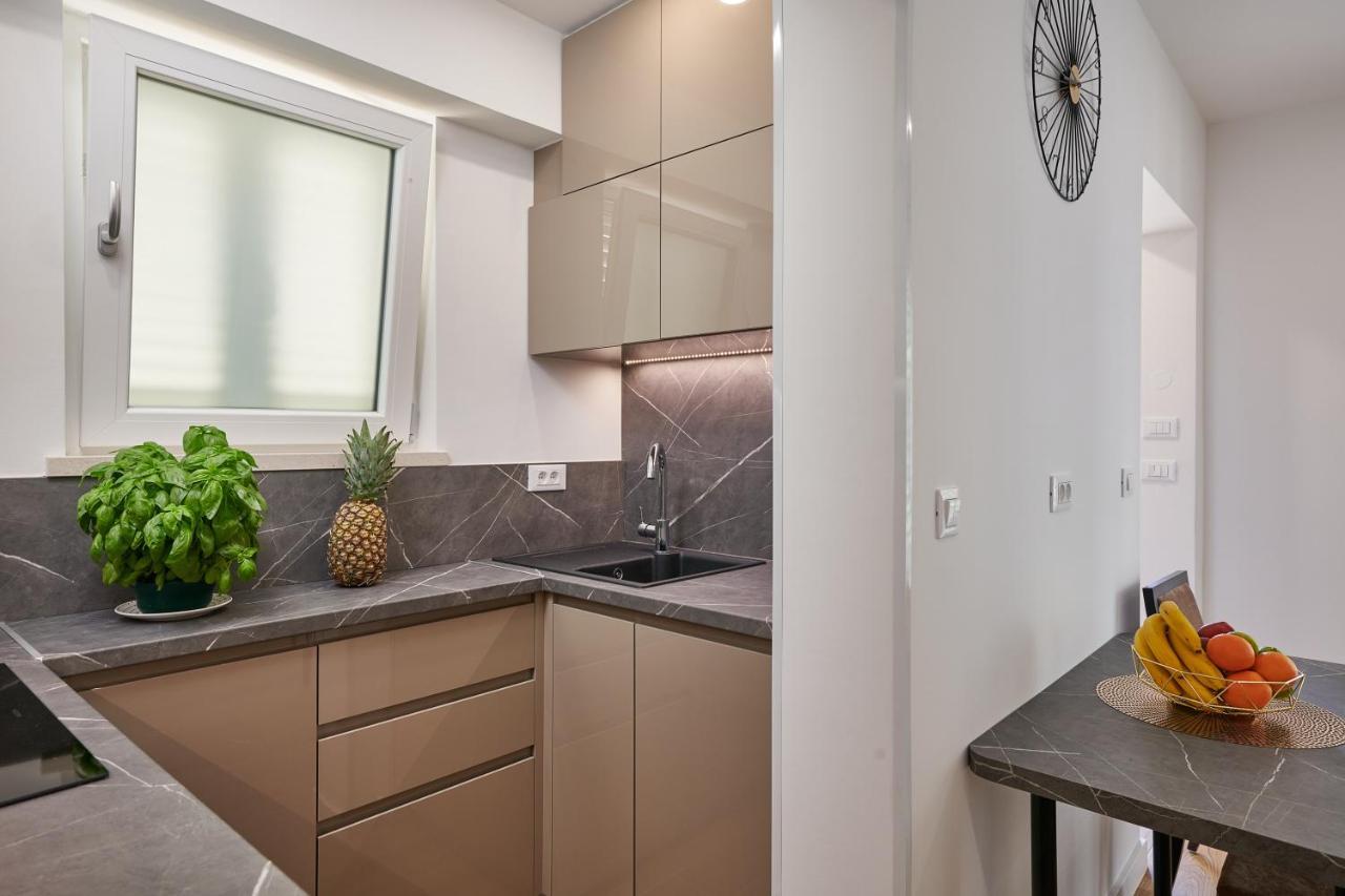 Newly Renovated Apt. Near To Entrance To Old Town Dubrovnik Eksteriør billede
