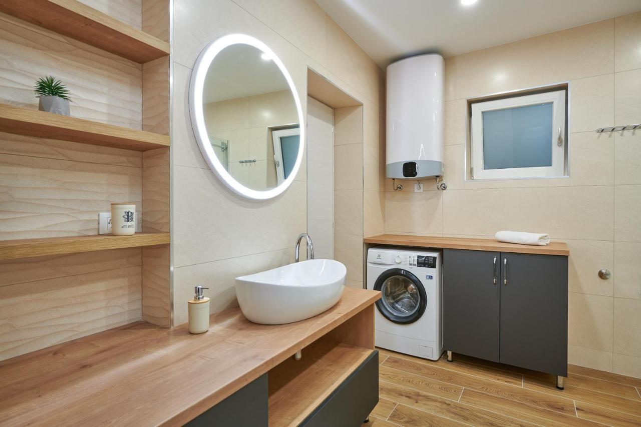 Newly Renovated Apt. Near To Entrance To Old Town Dubrovnik Eksteriør billede